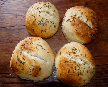 Aroas Schnittlauchbrötchen Aroas Schnittlauchbrötchen